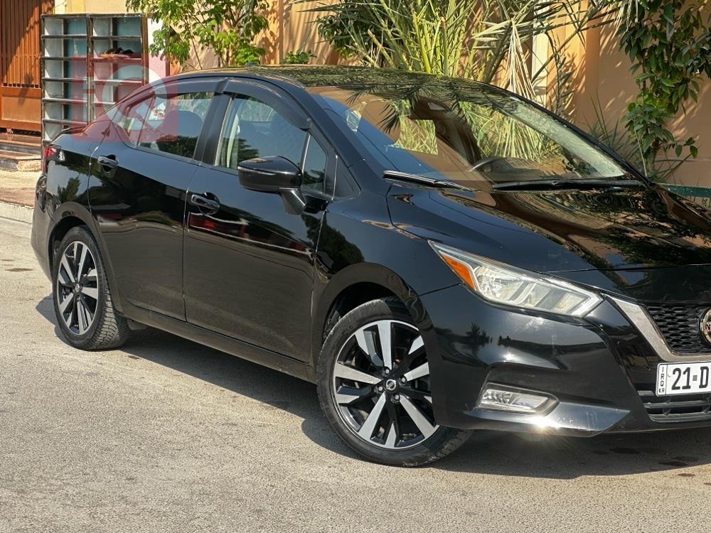 نيسان فيرسا